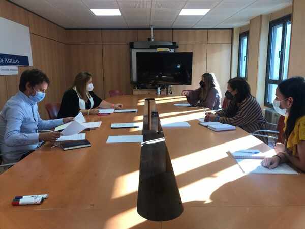 /fotos/Un instante de la reunión